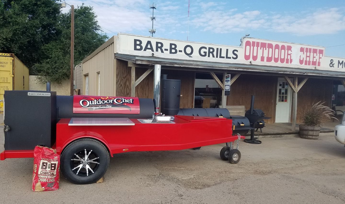 store front with pit